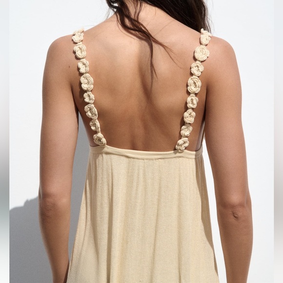 Zara Dresses & Skirts - Floral strap knit midi dress 🌻